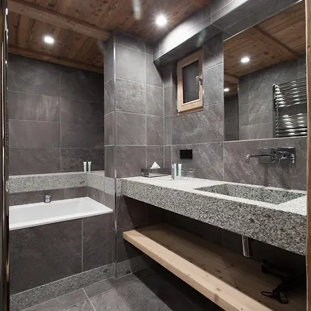 Au Coin Du Feu Szálloda Megève