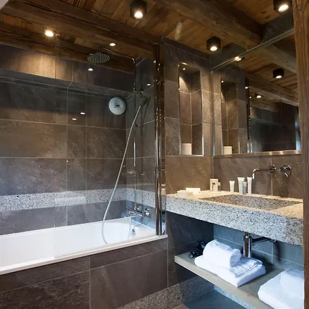 Au Coin Du Feu Hotell Megève