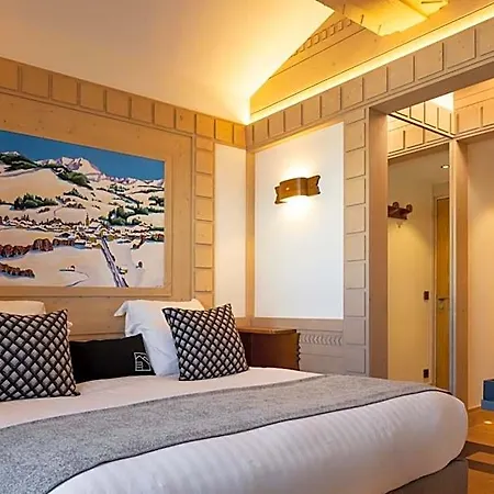 Au Coin Du Feu Hotell 4*
