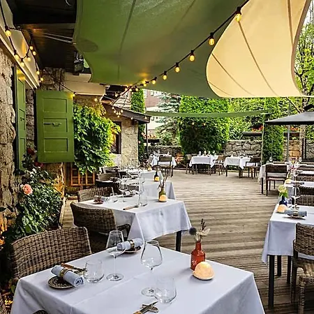 Hotell Au Coin Du Feu 4*
