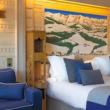 Au Coin Du Feu Hotell 4*